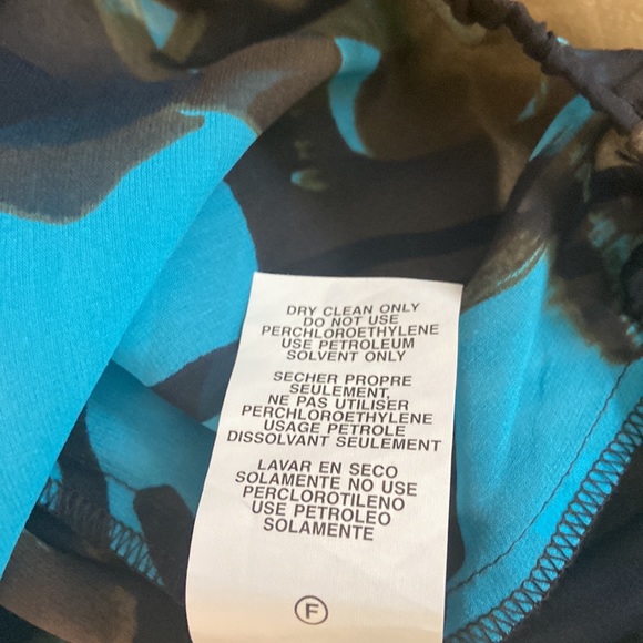 Karen Kane silk blouse - Picture 8 of 13